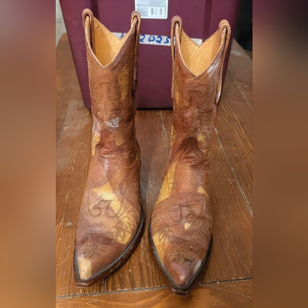 Old Gringo Women's Tan with Gold Detail Leather CowGirl Boots - Picture 2 of 6